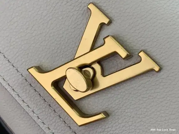 Aaa replica ru CHAIN LOCKME VUITTON LOUIS PM 0608